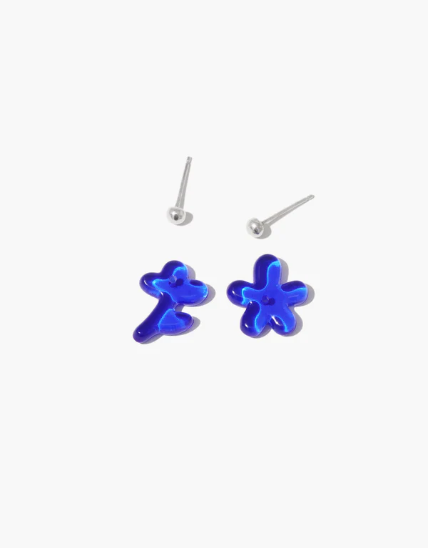 petal icon stud earrings - Image 4