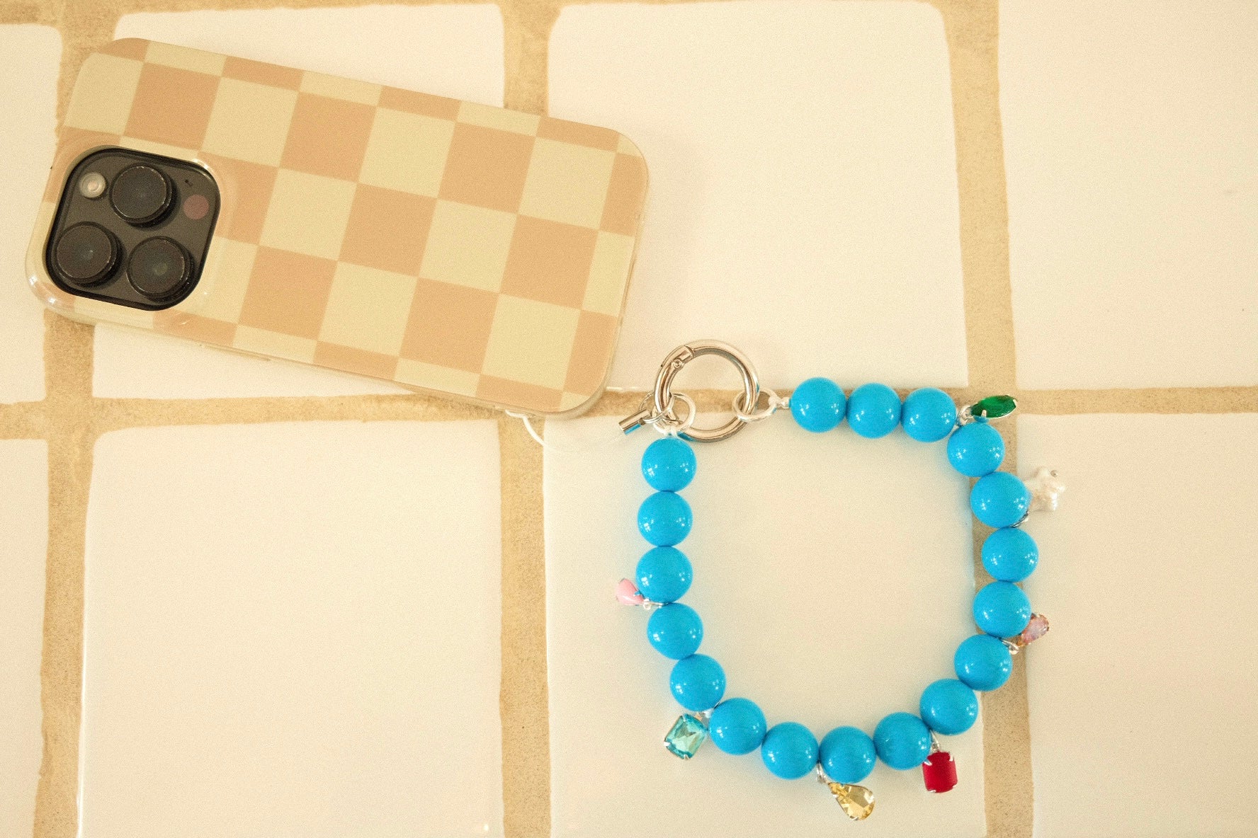 vintage lucite beaded phone charm/bag charm - Image 2