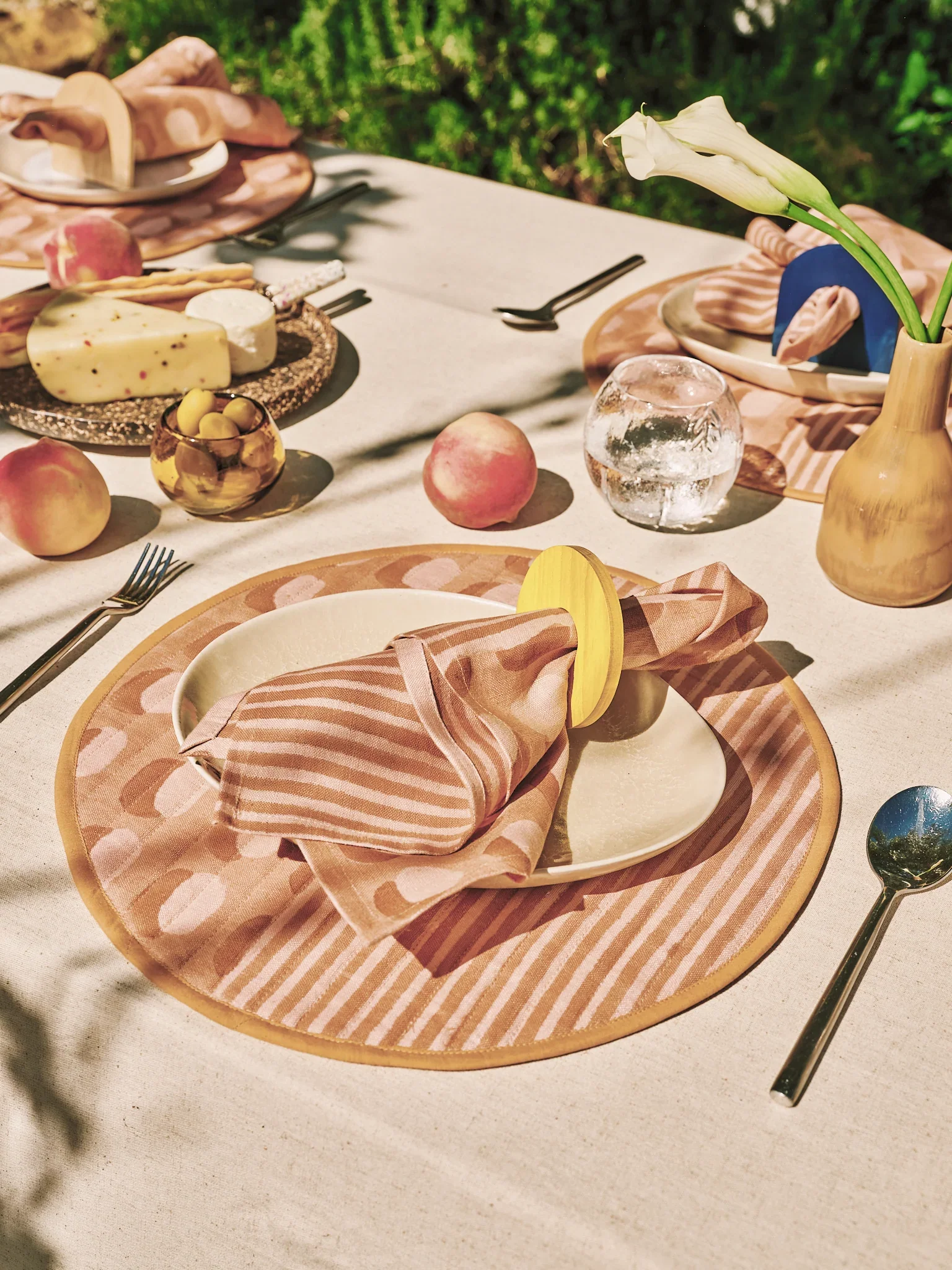 quilted round placemats (set of 2)