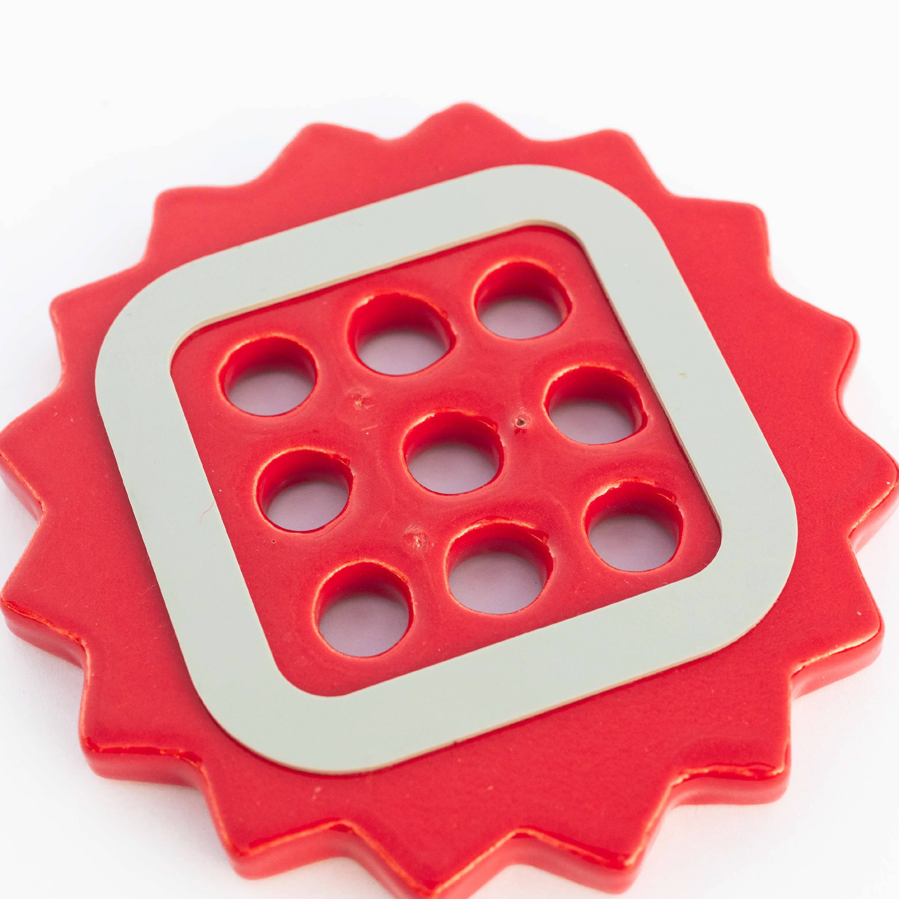 sunshine flower frog | ruby red | ceramic lid - Image 9