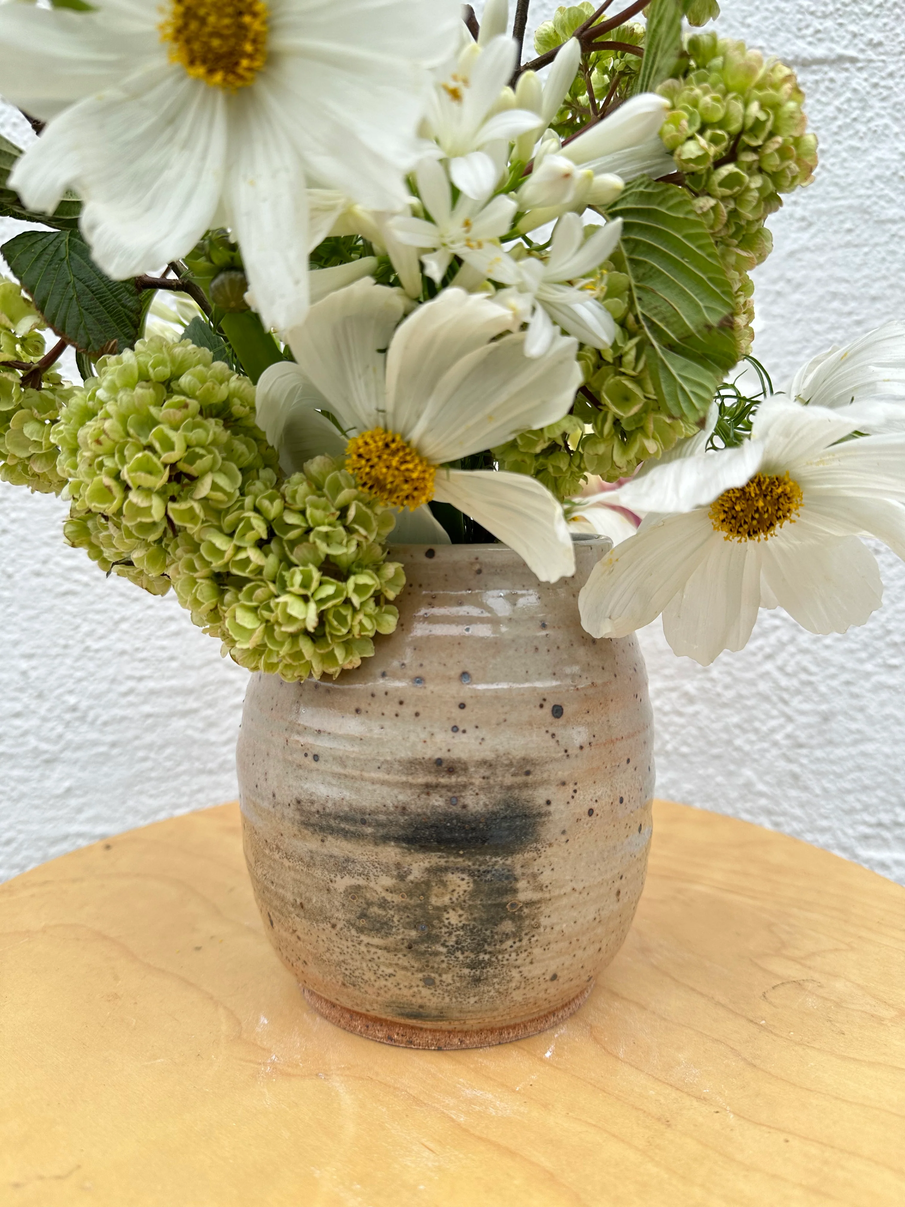 wild roots goldie speckled medium vase with carbon trapping - Image 4